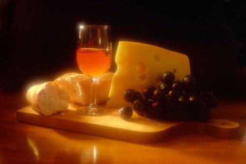 vynas ir sūris