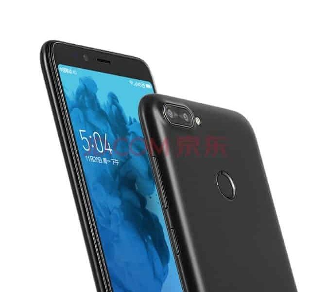 „Lenovo“ išleido pirmąjį savo „full-screen“ ekranu pasižymintį telefoną