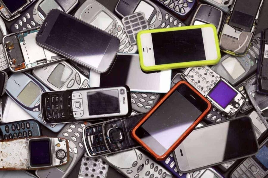 Kas atsitinka su į Lietuvą įvežamais 1,5 mln. mobiliųjų telefonų?