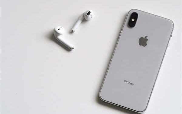 „LG“ turėtų gaminti OLED ekranus planuojamam „iPhone X Plus“ telefonui