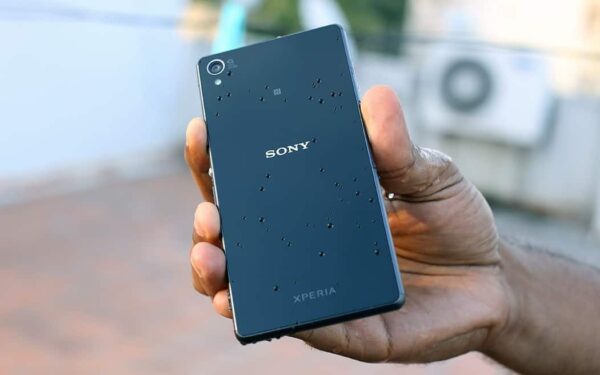„Sony“ kitąmet gali pristatyti telefoną su 4K raiškos OLED ekranu