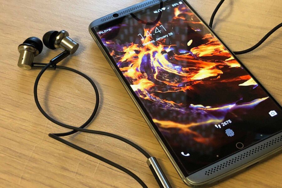 „ZTE Axon 7″ apžvalga