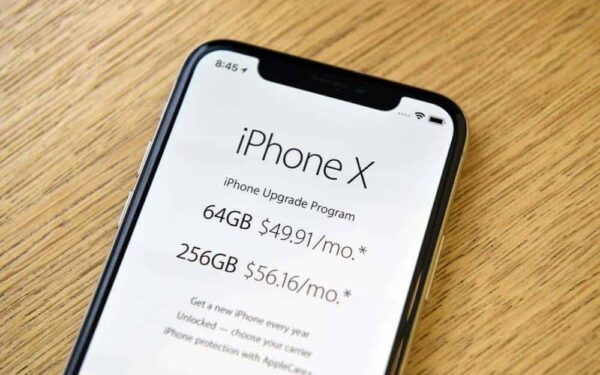 „Google” siekia adaptuoti „iPhone X” išpjovų dizainą