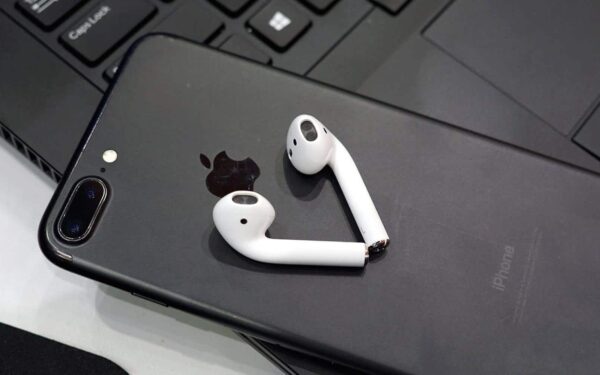 Kaip spręsti „AirPods“ ausinukų problemas