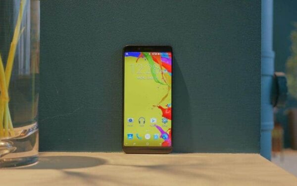 „Umidigi One“ išsiskirs „iPhone X“ stiliaus nugarėle ir palaikomais LTE dažnaiais