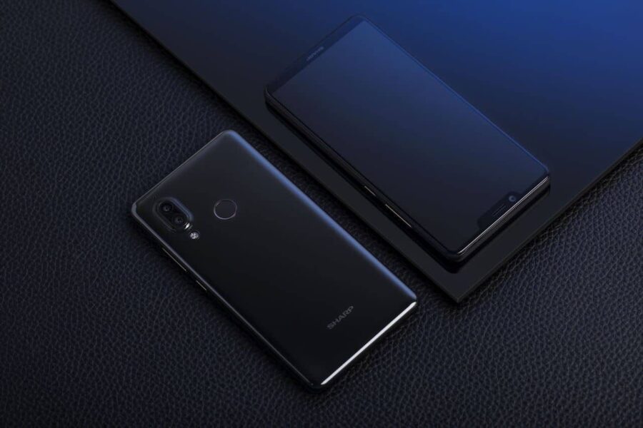„Sharp“ pristatė trečios kartos „Aquos“ išmanųjį telefoną