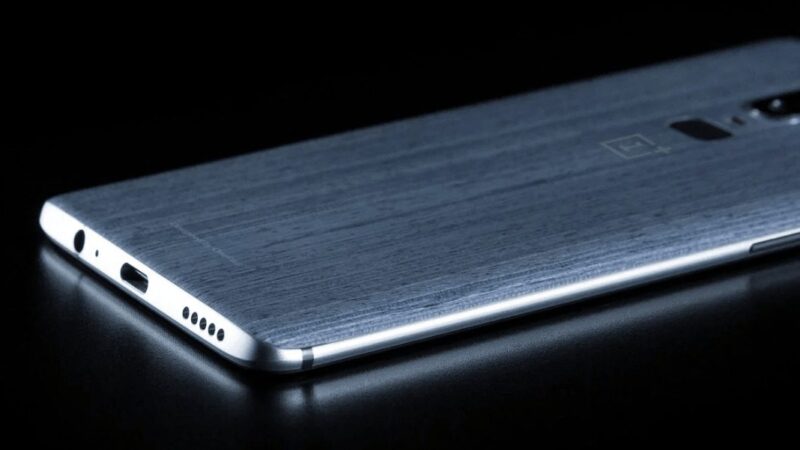 „OnePlus 6“ veikiausiai neturės ausinių lizdo