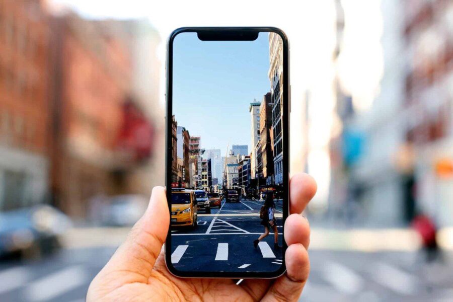 Prognozuojama, jog „iPhone X“ prekyba bus sustabdyta dar šiemet