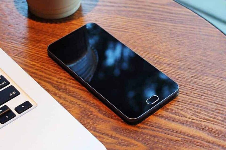 4 patarimai telefono švarai palaikyti