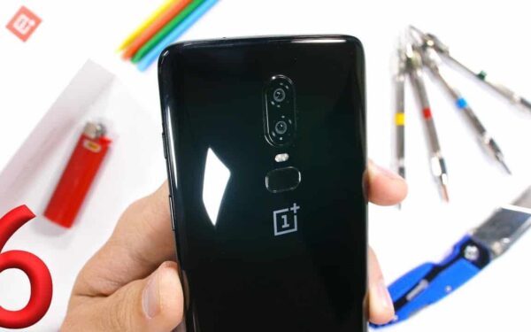 Pasirodė „OnePlus 6“ patvarumo ir atsparumo testas (VIDEO)
