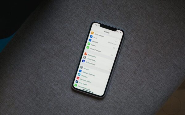 Tarp perkamiausių išmaniųjų telefonų – „iPhone X“ ir „Xiaomi Redmi 5A“