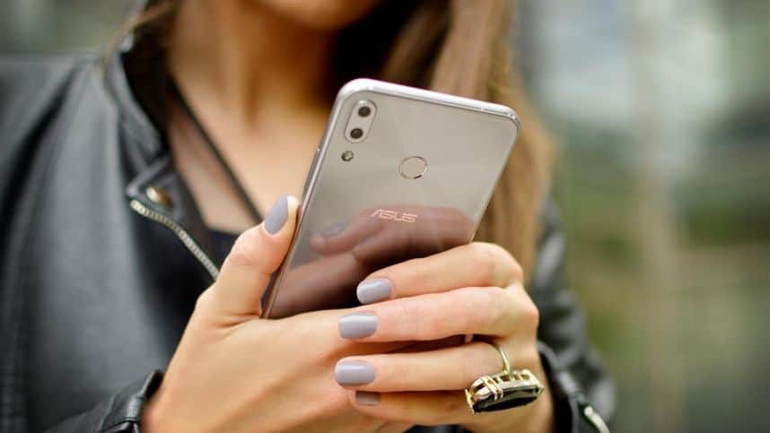ASUS telefonas „ZenFone 5“ su dirbtiniu intelektu – jau Lietuvoje