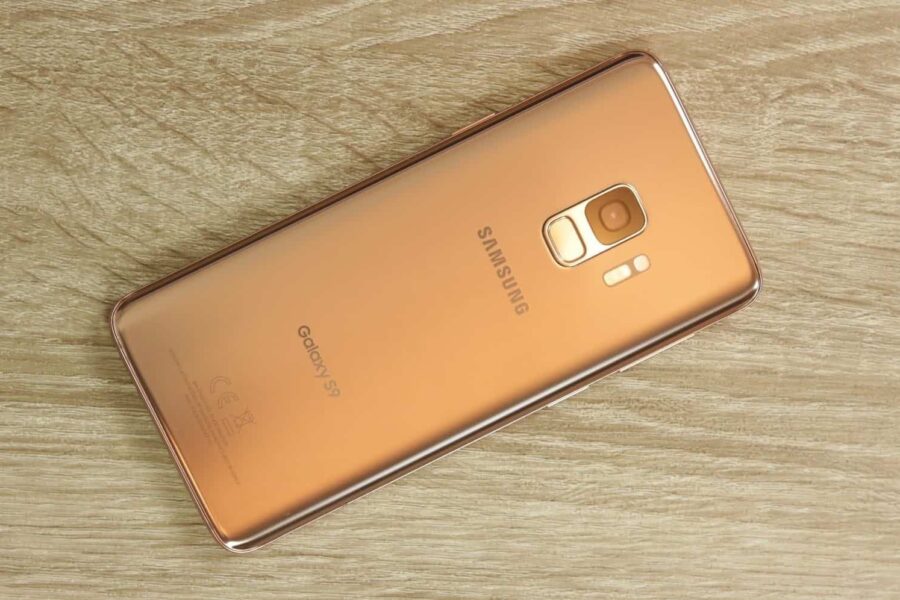 „Samsung“ pristatė išskirtinės spalvos „Galaxy S9“ ir „S9+“ modelius