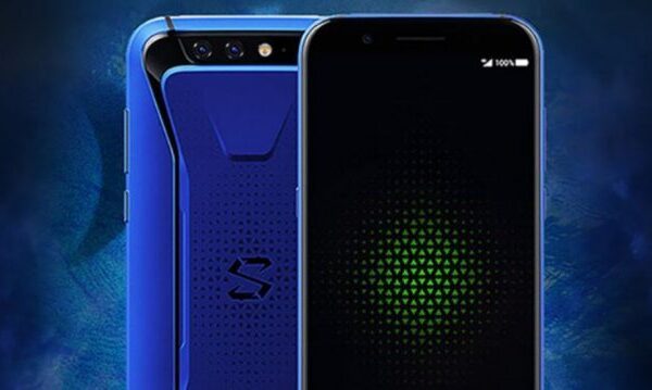 „Xiaomi“ išleido naujos spalvos „Black Shark“ modelį