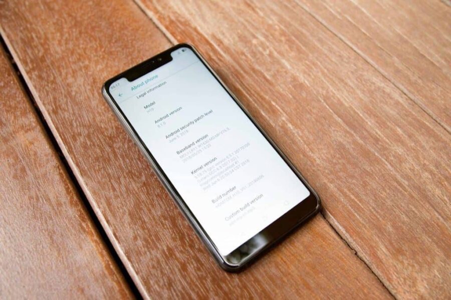 Dar vienas išmanusis primenantis „iPhone X“ – „Homtom H10“