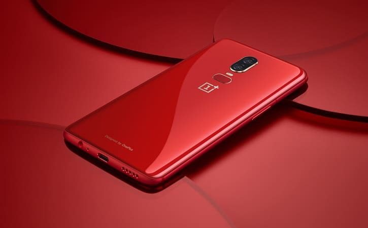 „OnePlus“ pristatė raudoną „OnePlus 6“ modelio versiją