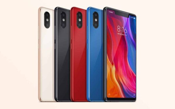 „Xiaomi“ pristatė padidintos talpos „Mi 8 SE“ ir „Redmi Note 5“ modelius