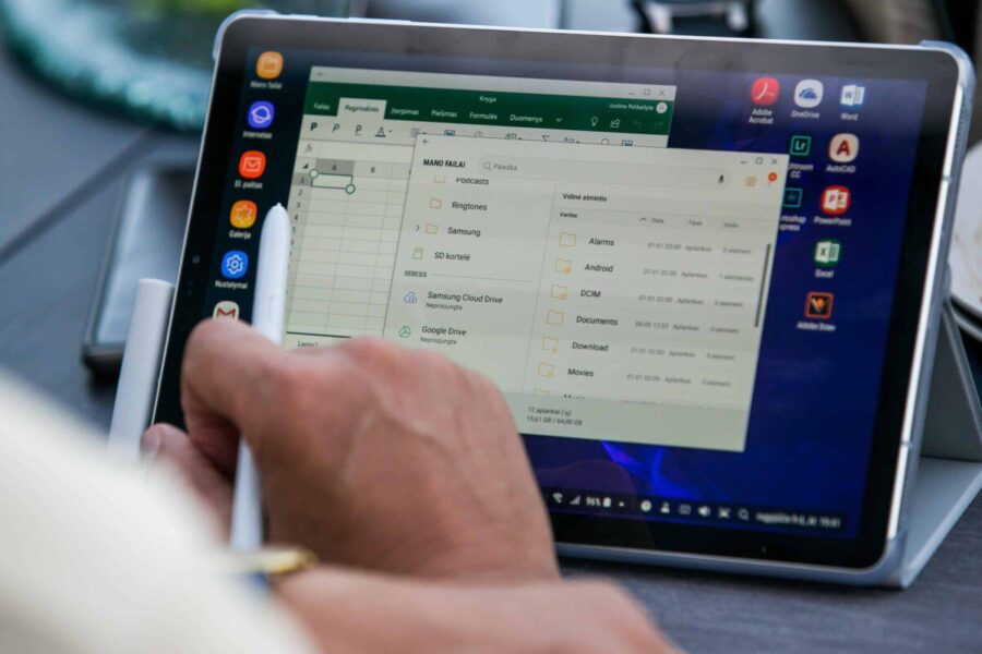 Galingą ir stilingą planšetę „Samsung Galaxy Tab S4“ jau galima įsigyti ir Lietuvoje