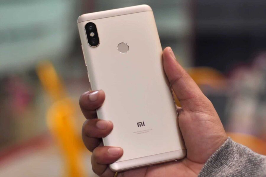 Kokį telefoną pasirinkti? Trys geriausi telefonai iki 300 eurų