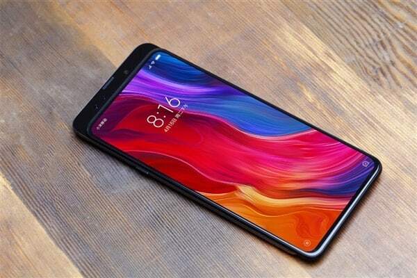Jau žinoma naujojo „Xiaomi Mi Mix 3“ flagmano pristatymo data