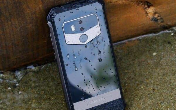 „Oukitel“ netrukus išleis dar vieną itin atsparų telefoną