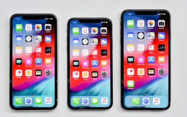 Kiek laiko reikia dirbti norint įsigyti naujuosius „Apple iPhone“ telefonus?