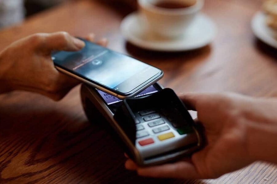 Mokėjimų ateitis – kada piniginė kišenėje taps nebereikalinga?