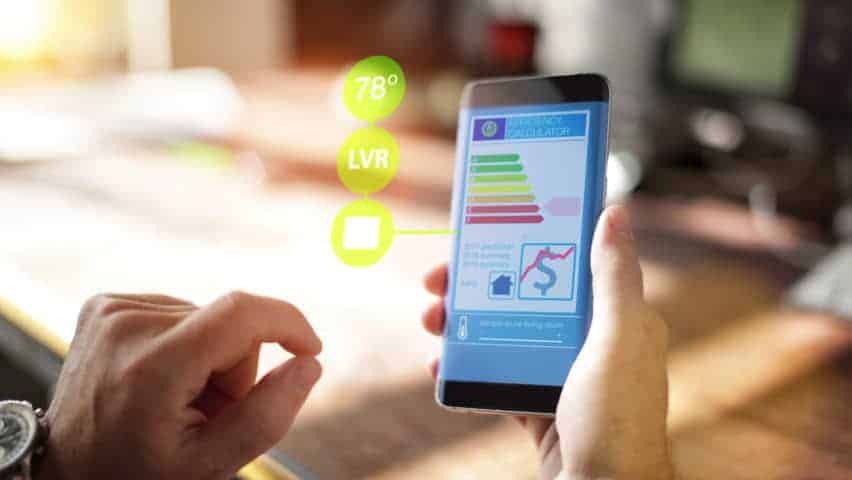 Protingų namų technologijos: ar iš tiesų greitai viską valdysime vien išmaniuoju telefonu?