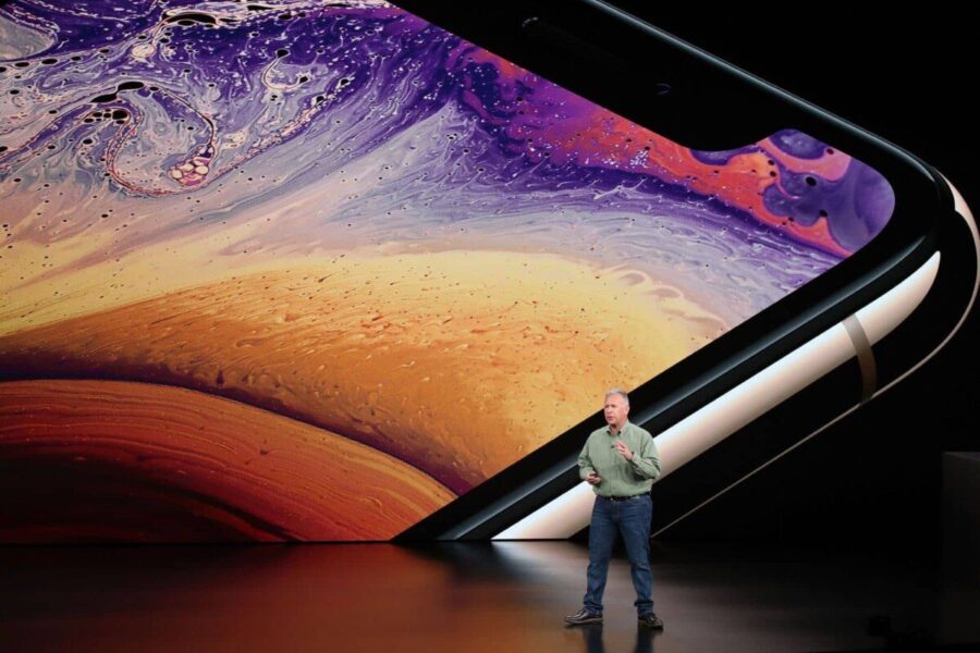 „Apple“ pripažino prastus „iPhone“ telefonų pardavimus