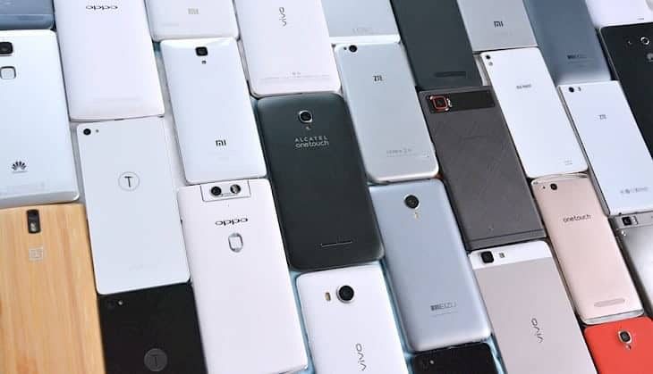 Dar daugiau kamerų ir lankstūs ekranai: kokie bus telefonai 2019 metais?
