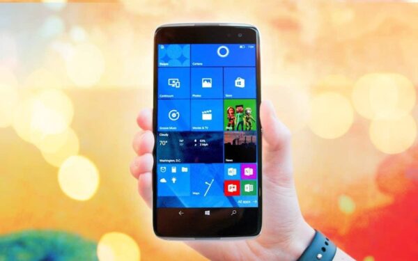 „Microsoft“ nutraukia „Windows 10 Mobile“ palaikymą
