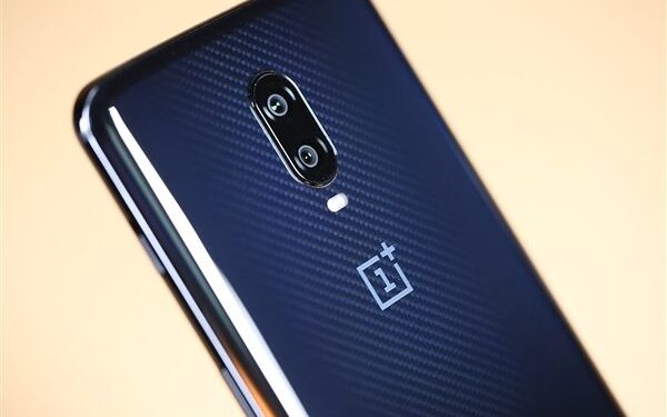 „OnePlus“ jau rytoj gali pristatyti naująjį savo flagmaną