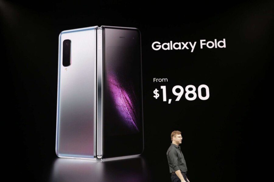 Sulenkiamas telefonas – kuo ypatingas naujasis „Samsung Galaxy Fold“?