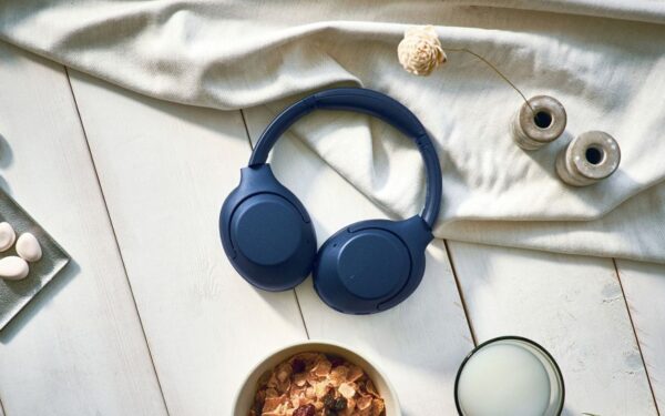 „Sony“ pristatė naujas belaides „Extra Bass“ serijos ausines