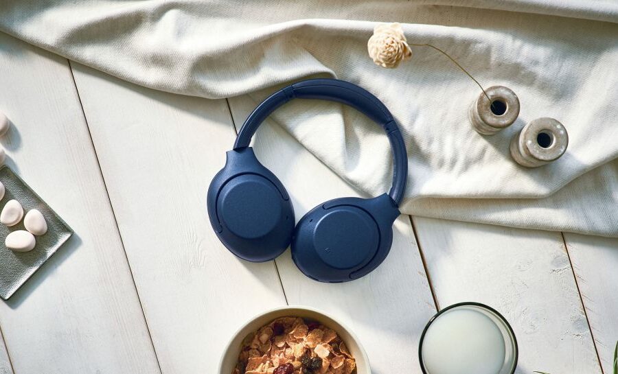 „Sony“ pristatė naujas belaides „Extra Bass“ serijos ausines