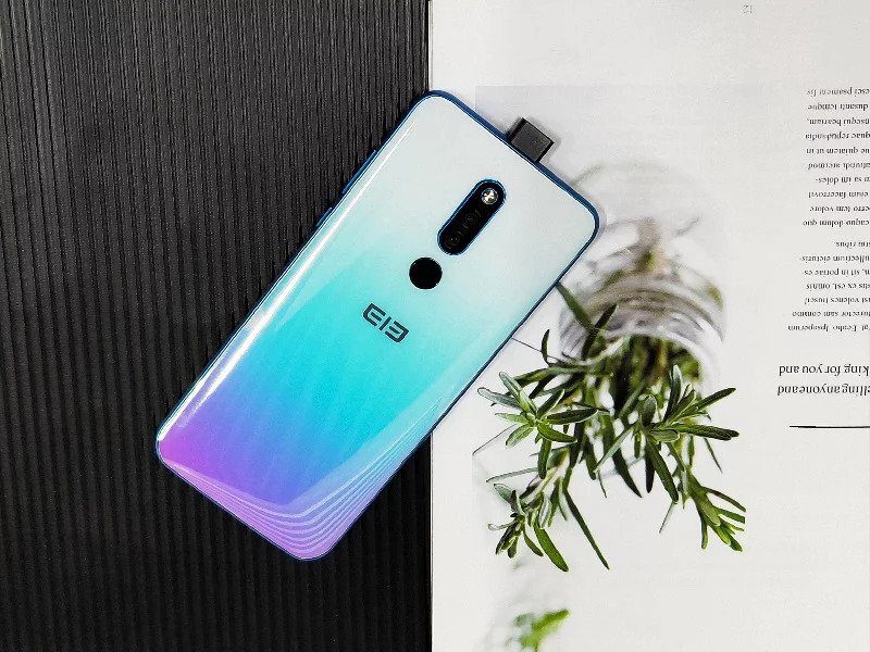 Itin elegantiškas ir nebrangus „Elephone PX” vėl pasirodė internete