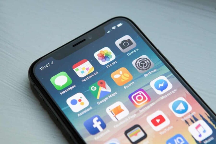 Izraelio kompanija jau gali nulaužti bet kokį „iPhone“ telefoną
