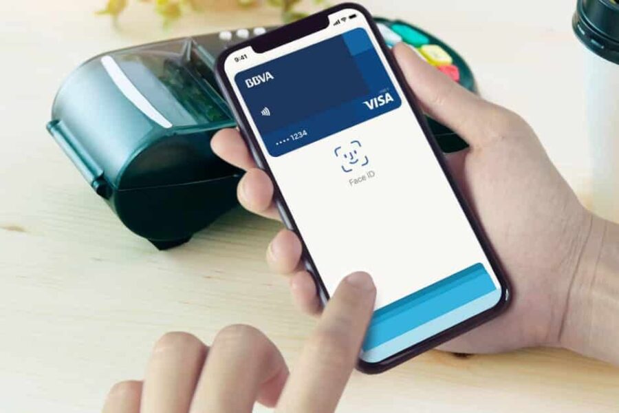 Kaip naudotis „Apple Pay“ kai su šia paslauga susietos kelios kortelės