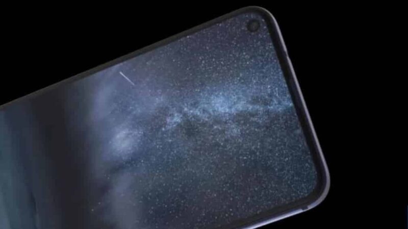 Milane bus pristatytas 300 eurų kainuojantis „Nokia“ telefonas