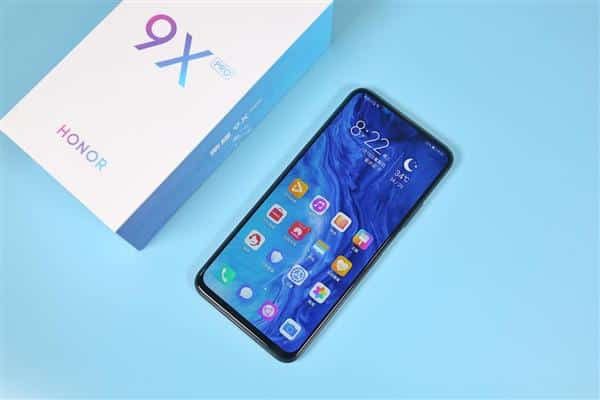 „Honor“ pristatė du vidutiniokus – „Honor 9X“ ir „Honor 9X Pro“