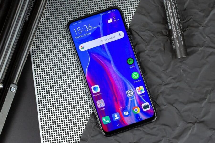 „Huawei“ Lietuvoje pristatė naująjį „P Smart Z“ su išslenkančiu kameros moduliu