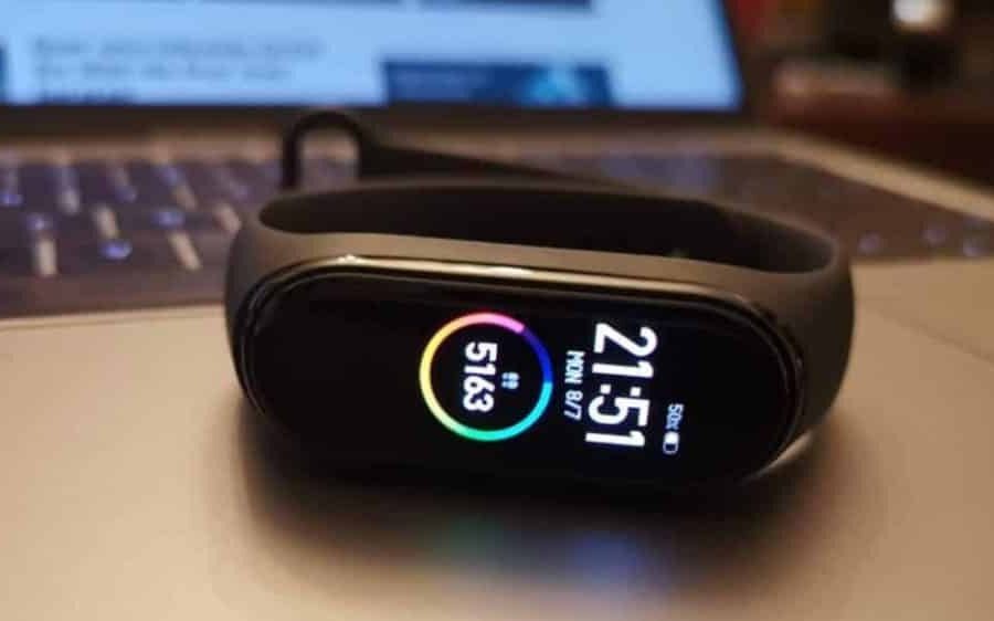 Kaip pakeisti kalbą išmaniojoje „Xiaomi Mi Band 4“ apyrankėje?