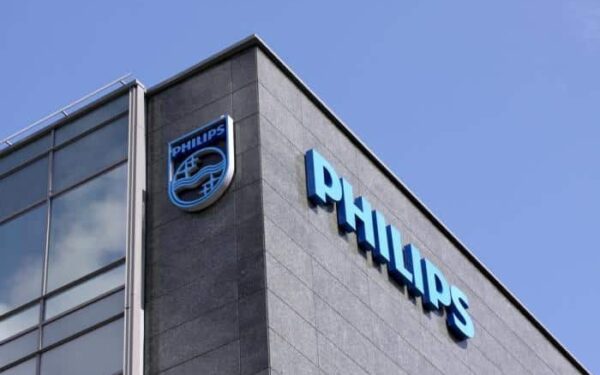MMD pristato „Philips 241B7QUBHEB“ ir „272B7QUBHEB“ hibridinių USB jungčių monitorius