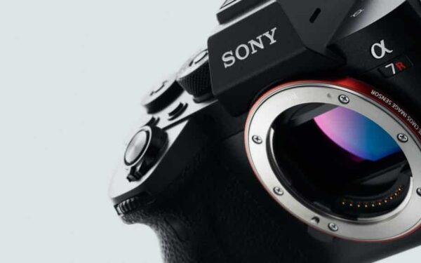 Naujasis „Sony“ sisteminis fotoaparatas „Alpha 7R IV” pasiūlė įspūdingą raišką