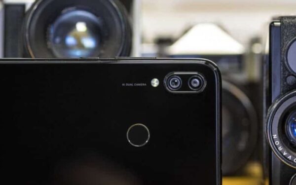 „Redmi“ ruošia telefoną su 64 MP kamera