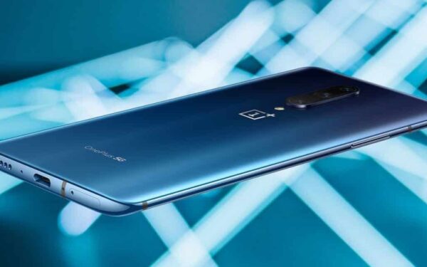 „OnePlus“ ruošia naują flagmaną, „OnePlus 7T“ turėtų pasirodyti spalį