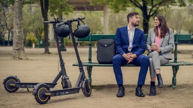 Rinkai pristatytas naujasis „Segway-Ninebot“ elektrinis paspirtukas įveikia 65 km atstumą
