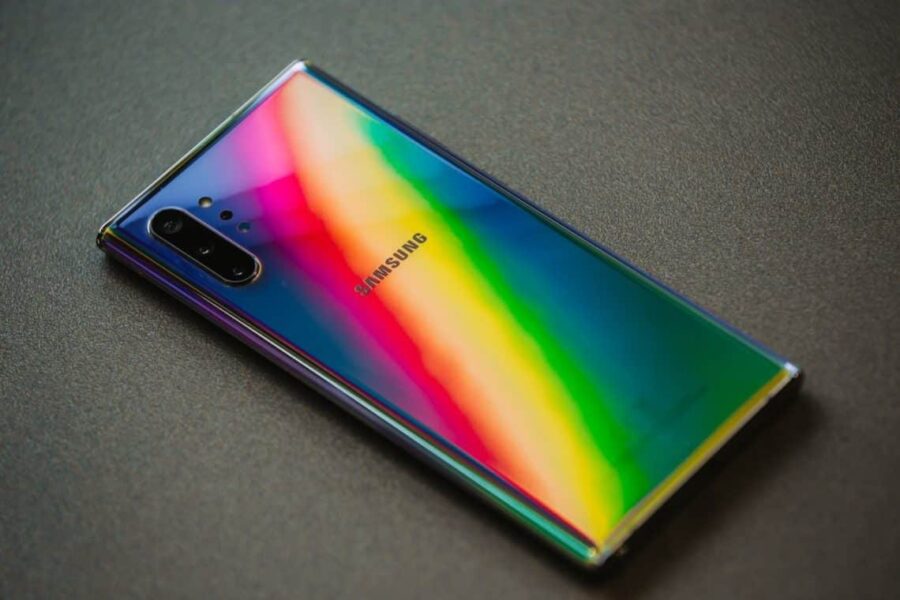 „Samsung” rado sprendimą kompensuoti prastiems savo telefonų pardavimams