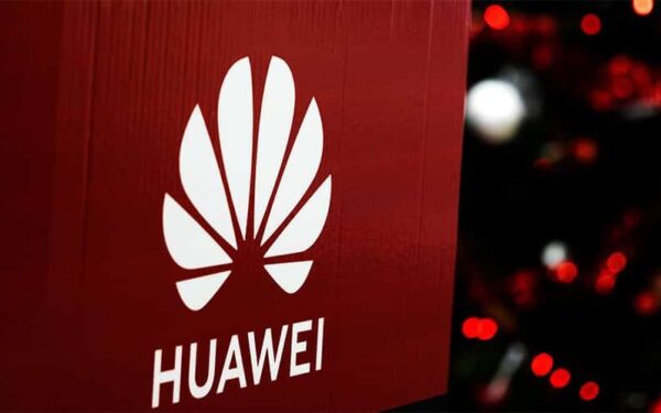 JAV grasina nubausti sąjungininkus, jei jie įsigys 5G įrangą iš „Huawei“