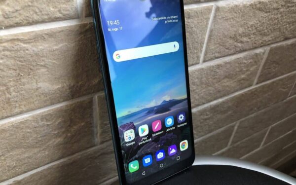 „LG Q60“ apžvalga